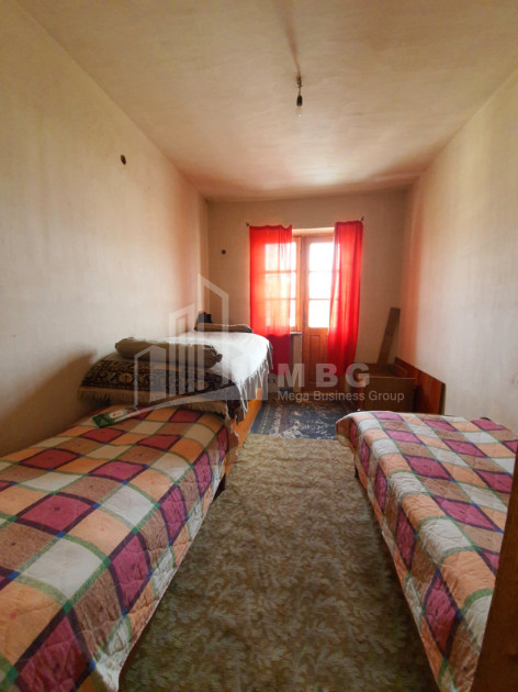 For Sale Old building Flat On M. Burdzgla Street, საბურთალო
