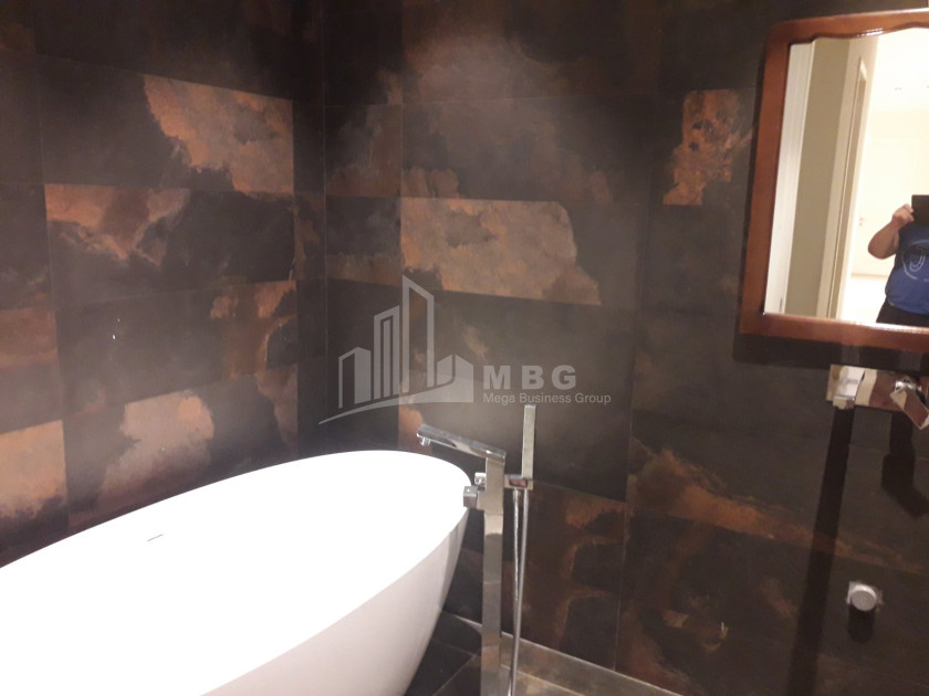 For Sale Flat On Street Al. Kutateladze, საბურთალო