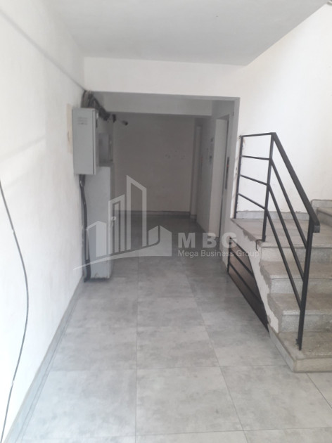 For Sale Flat On Street Al. Kutateladze, საბურთალო