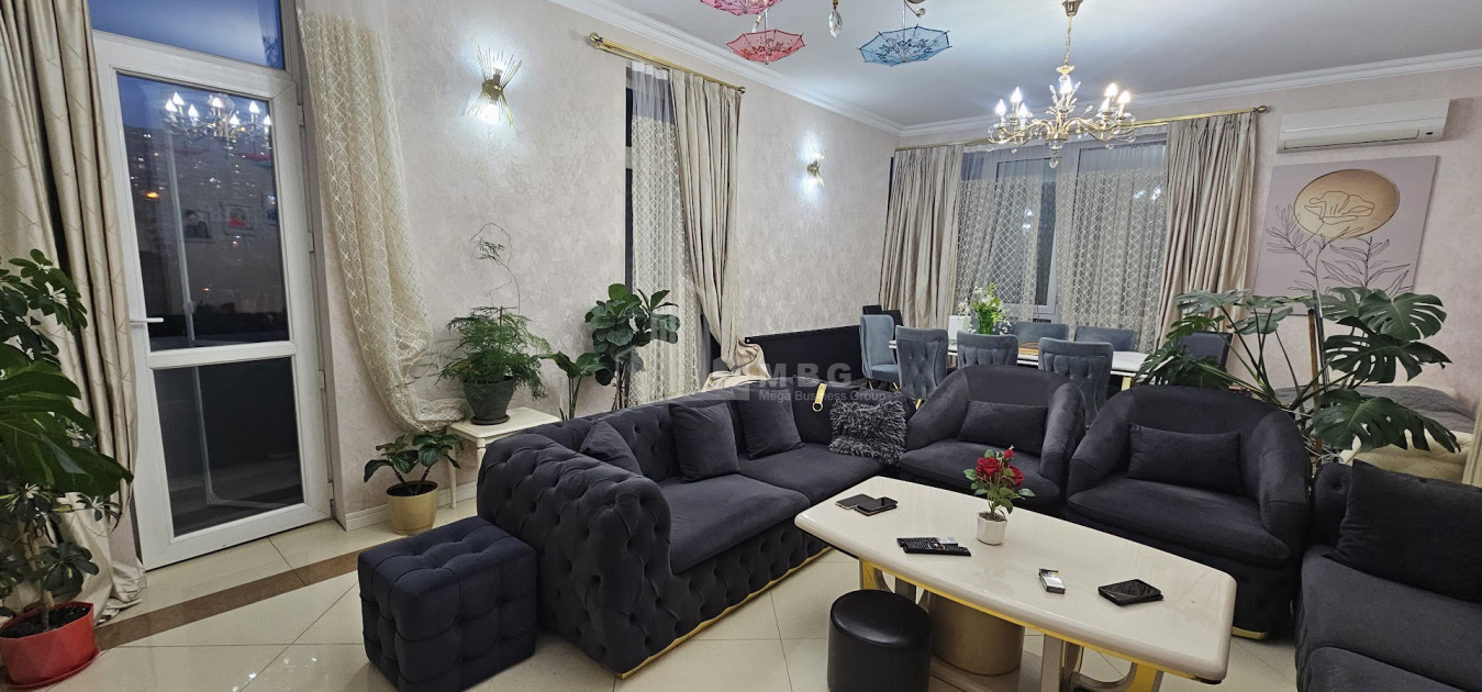 For Sale Flat On M. Burdzgla Street, საბურთალო