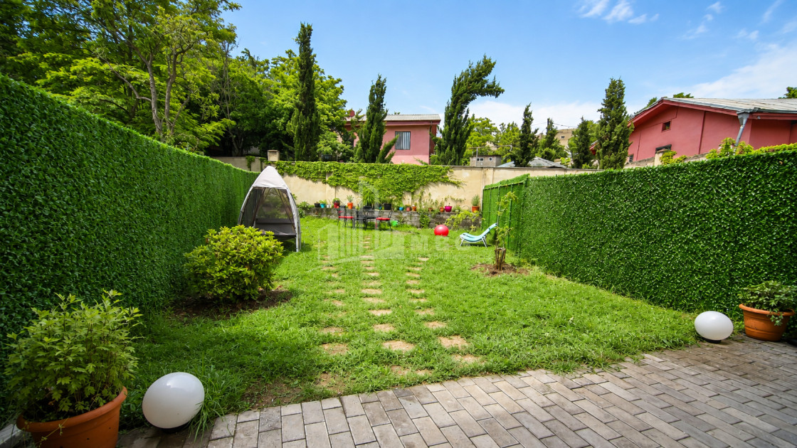 For Sale Old building House - Villa In Tskneti, Vake District