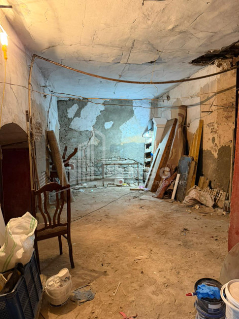 For Sale Old building Flat On A. Chikobava str, ჩუღურეთი