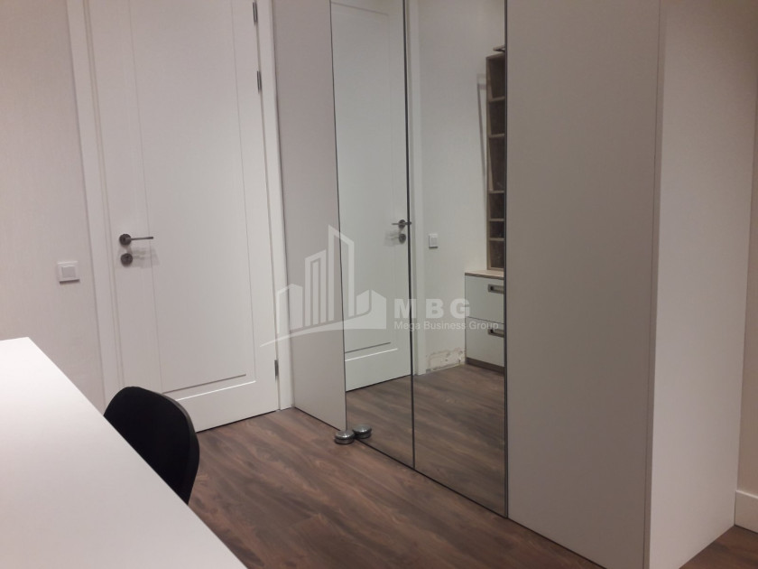For Sale Flat On Street Al. Kutateladze, საბურთალო