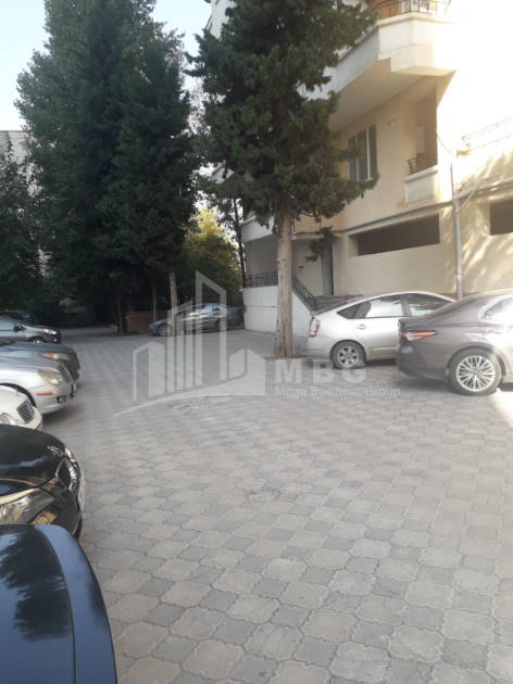 For Sale Flat On Street Al. Kutateladze, საბურთალო
