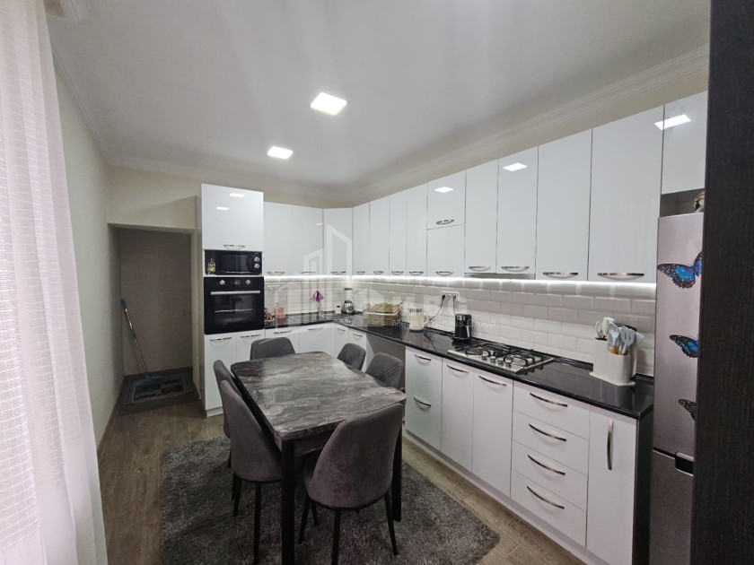 Продается Дом - Вилла В Квибиси, Боржоми