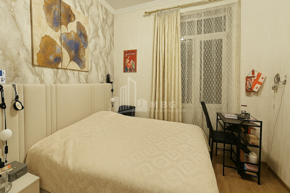 For Sale Flat On M. Burdzgla Street, საბურთალო
