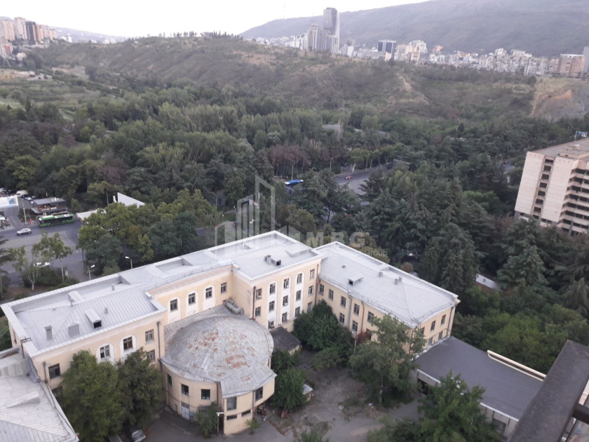 For Sale Flat On Street Al. Kutateladze, საბურთალო