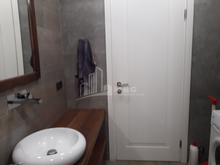 For Sale Flat On Street Al. Kutateladze, საბურთალო