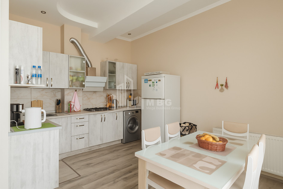 For Sale New building Flat On Street A. Politkovskaya (Jikia), საბურთალო