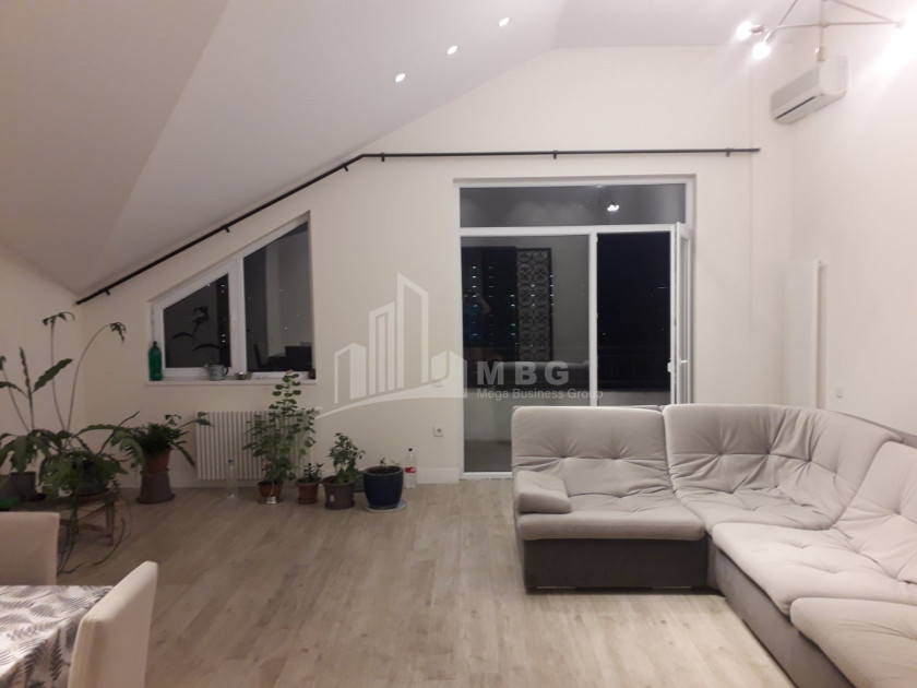 For Sale Flat On Street Al. Kutateladze, საბურთალო