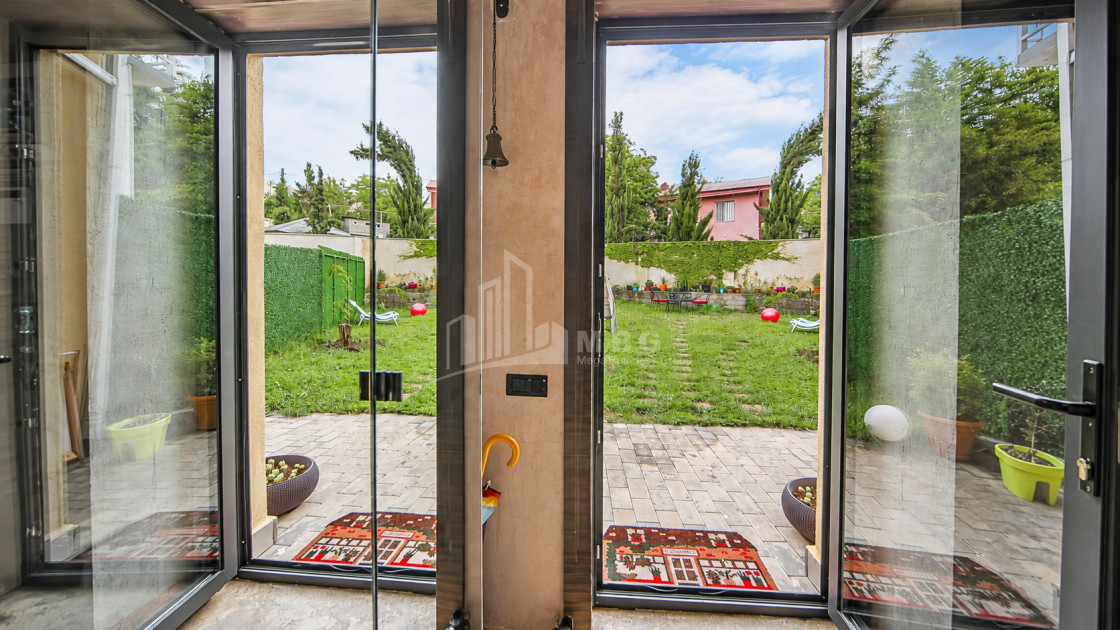 For Sale Old building House - Villa In Tskneti, Vake District