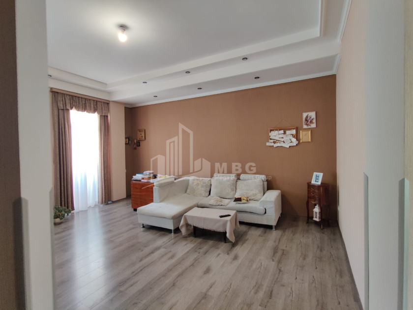 For Sale New building Flat On Street A. Politkovskaya (Jikia), საბურთალო