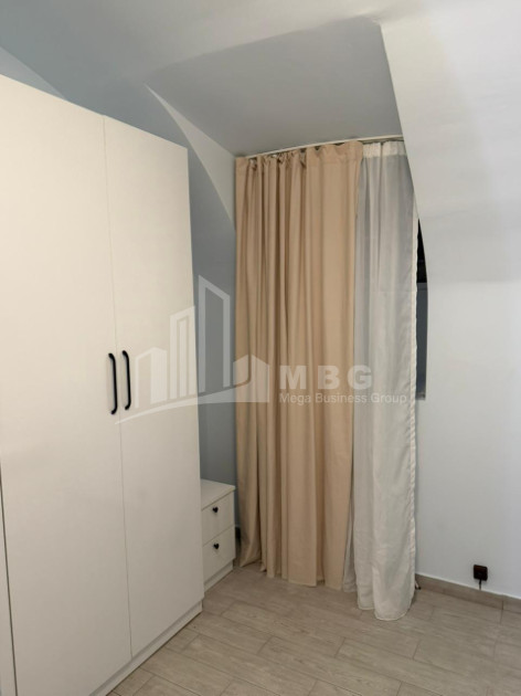 For Sale Old building Flat On A. Chikobava str, ჩუღურეთი