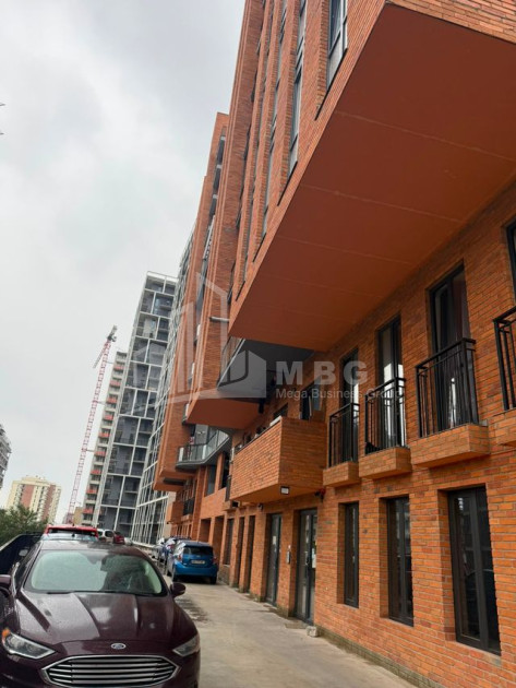 For Sale Nonstandard Flat On Street A. Politkovskaya (Jikia), საბურთალო