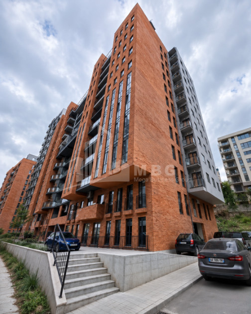 For Sale Nonstandard Flat On Street A. Politkovskaya (Jikia), საბურთალო