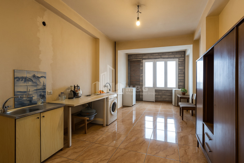 For Sale Old building Flat On M. Burdzgla Street, საბურთალო