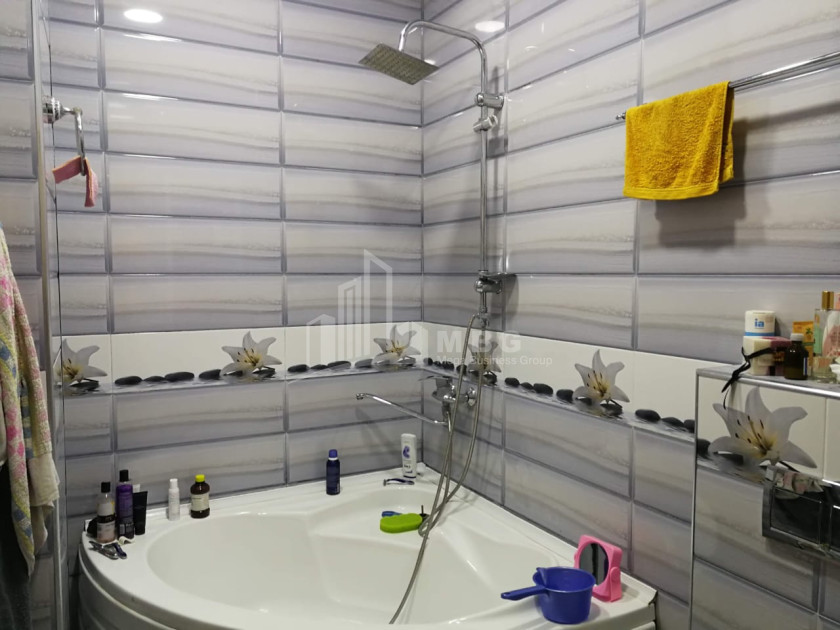 For Sale New building Flat On Street A. Politkovskaya (Jikia), საბურთალო