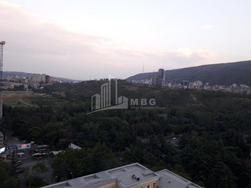For Sale Flat On Street Al. Kutateladze, საბურთალო