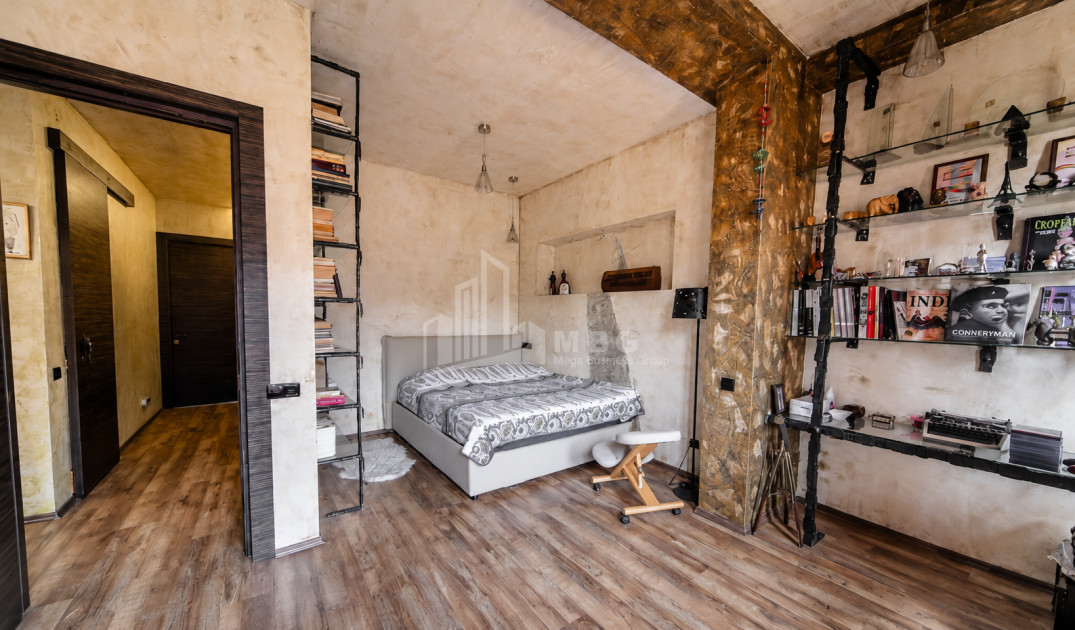For Sale Old building House - Villa In Tskneti, Vake District