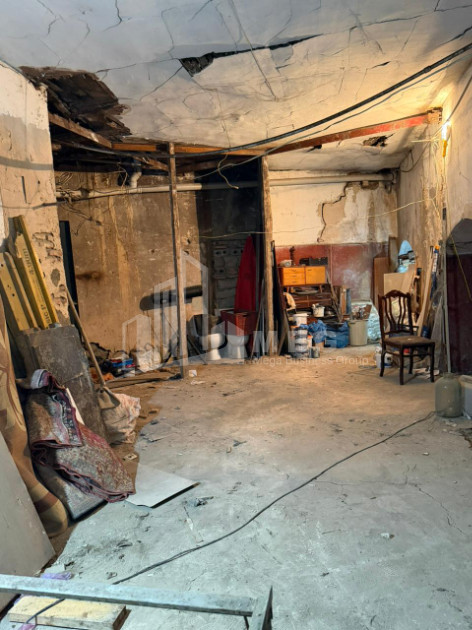 For Sale Old building Flat On A. Chikobava str, ჩუღურეთი