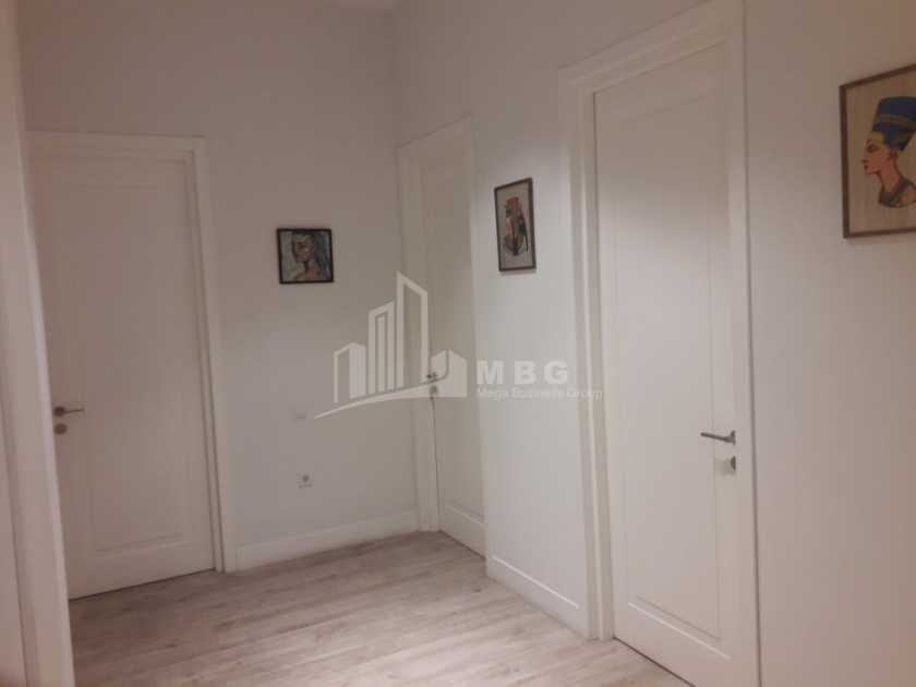 For Sale Flat On Street Al. Kutateladze, საბურთალო