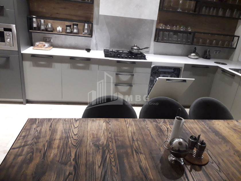 For Sale Flat On Street Al. Kutateladze, საბურთალო
