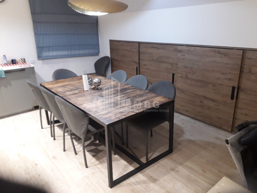 For Sale Flat On Street Al. Kutateladze, საბურთალო