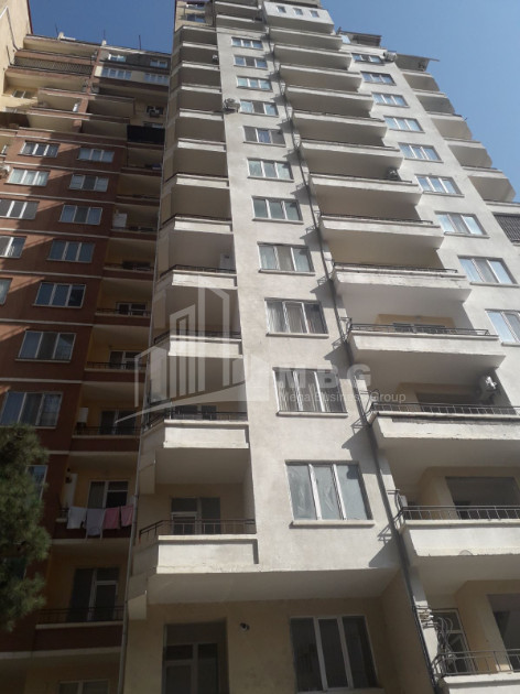 For Sale Flat On Street Al. Kutateladze, საბურთალო