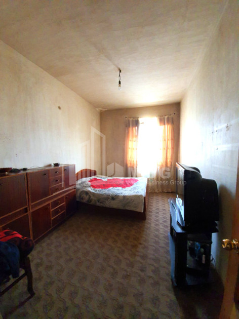 For Sale Old building Flat On M. Burdzgla Street, საბურთალო