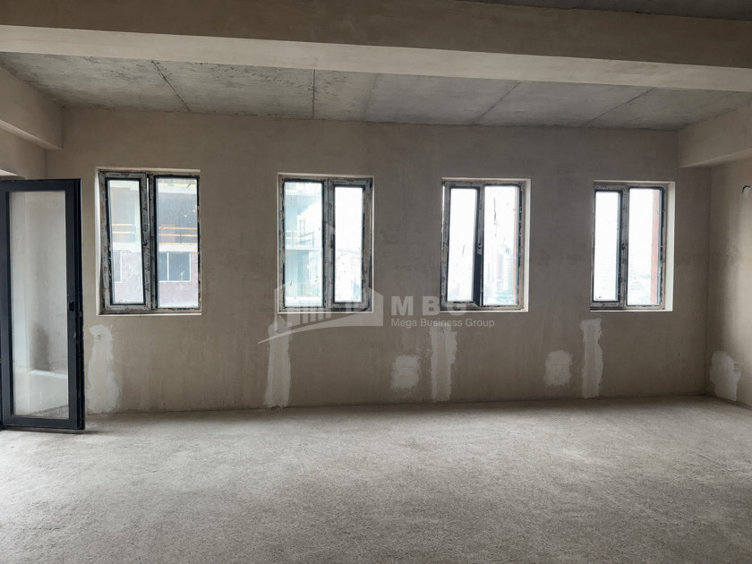 For Sale Nonstandard Flat On Street A. Politkovskaya (Jikia), საბურთალო