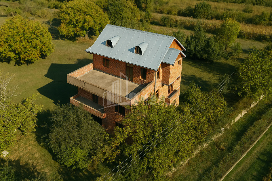 Продается Старое здание Дом - Вилла В Село Чопорте, Душети