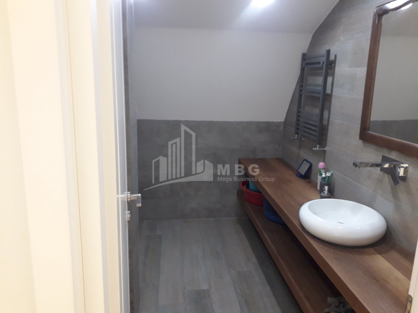 For Sale Flat On Street Al. Kutateladze, საბურთალო
