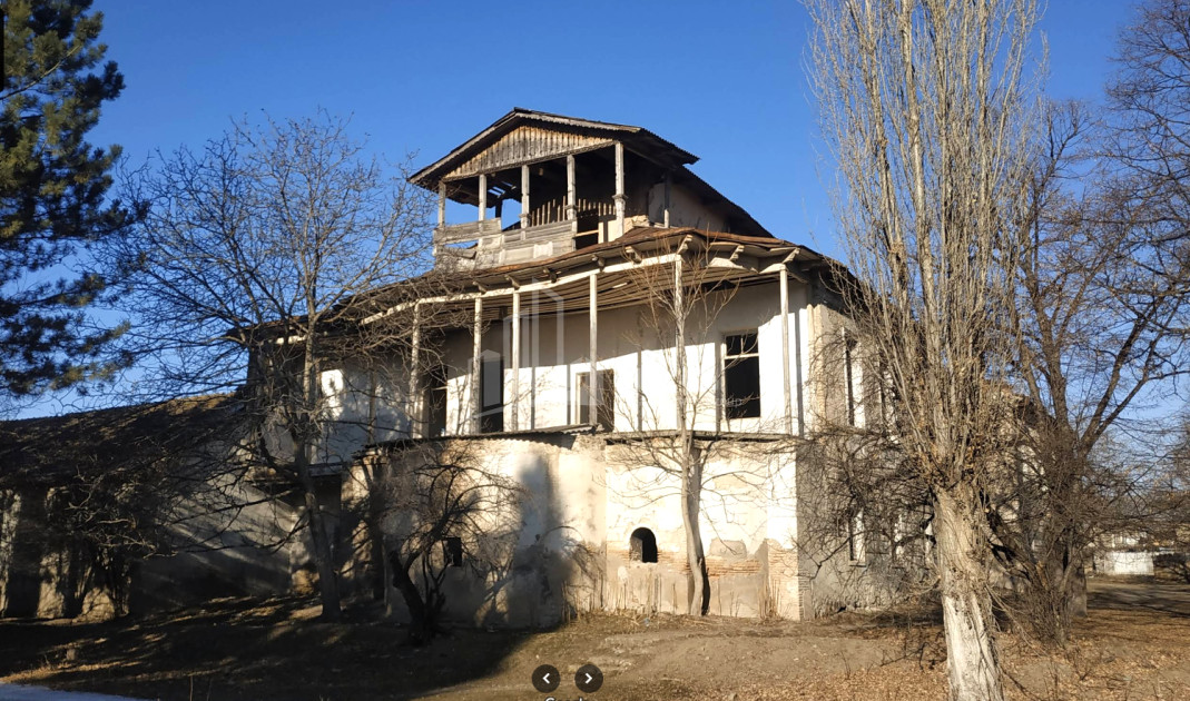 Продается Замок - Дворец Коммерческий В Каспси