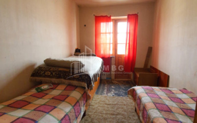 For Sale Old building Flat On M. Burdzgla Street, საბურთალო