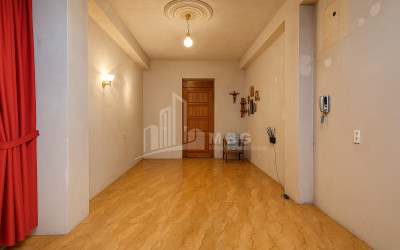 For Sale Old building Flat On M. Burdzgla Street, საბურთალო