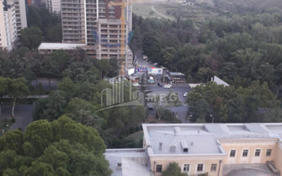 For Sale Flat On Street Al. Kutateladze, საბურთალო