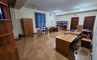 Продается Для офис Коммерческий На улице Ш. Гамбашидзе, ფიქრის გორა