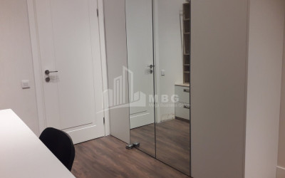 For Sale Flat On Street Al. Kutateladze, საბურთალო
