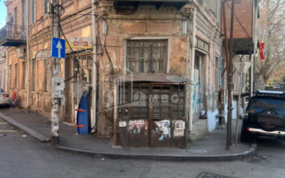 For Sale Old building Flat On A. Chikobava str, ჩუღურეთი