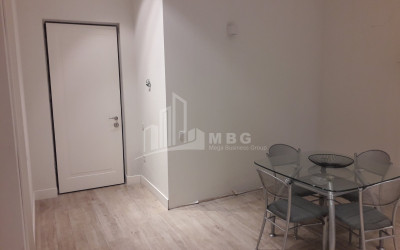 For Sale Flat On Street Al. Kutateladze, საბურთალო