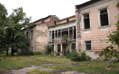 Продается Замок - Дворец Коммерческий В Каспси