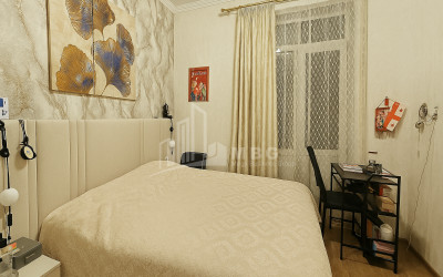 For Sale Flat On M. Burdzgla Street, საბურთალო