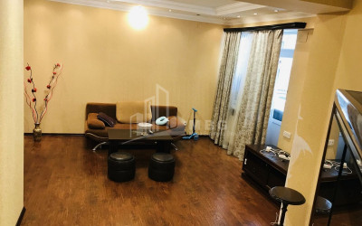 For Sale Flat On Street of Berbuk, საბურთალო