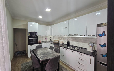 Продается Дом - Вилла В Квибиси, Боржоми
