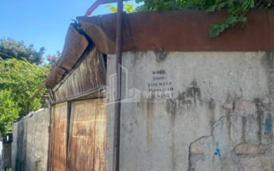 Продается Старое здание Дом - Вилла В Метромшени, Исанский район