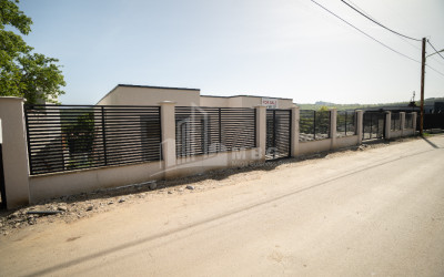 Продается Дом - Вилла В Табахмеле, Мтацминда Район