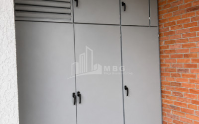 For Sale Nonstandard Flat On Street A. Politkovskaya (Jikia), საბურთალო