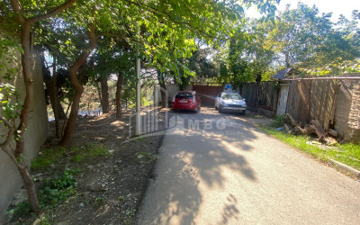 Продается Старое здание Дом - Вилла В Метромшени, Исанский район