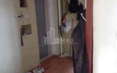 For Sale Old building Flat On Z. Panaskertel Street, საბურთალო