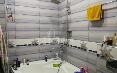 For Sale New building Flat On Street A. Politkovskaya (Jikia), საბურთალო